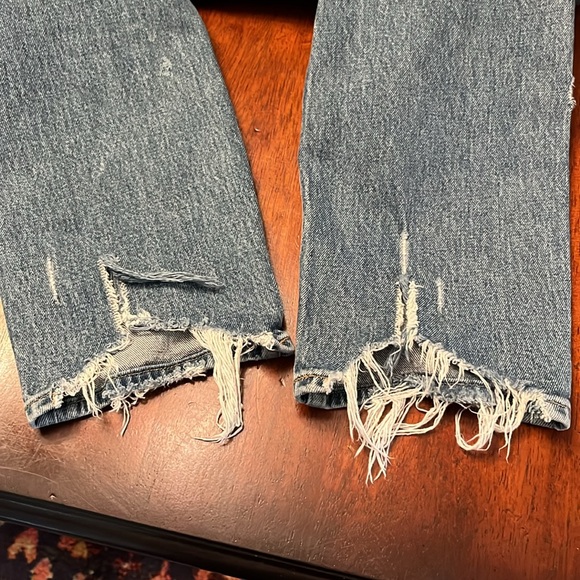 Abercrombie & Fitch High Rise Mom Jeans Size 28 or 6 Distressed - Picture 11 of 11